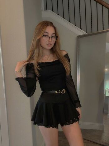 Full leaked Lyssaurora page private onlyfans photo