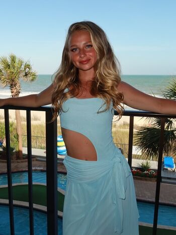 Full leaked Macimccarley page private onlyfans photo