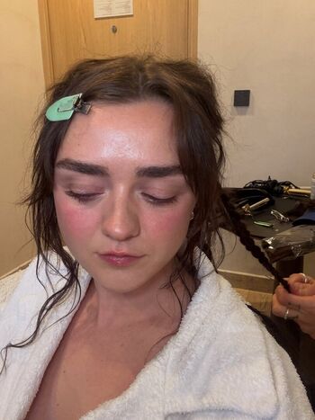 Full leaked Maisie williams private onlyfans photo