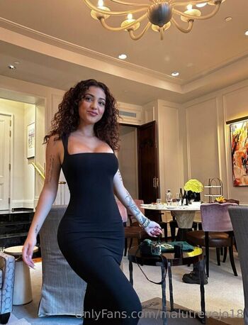 Full leaked Malutrevejo private onlyfans photo