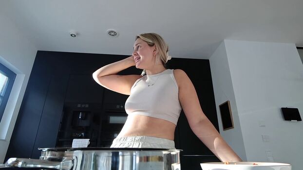 Full leaked Maren wolf page private onlyfans photo