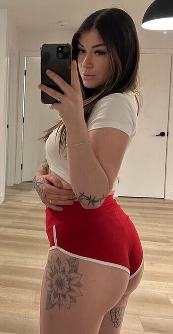 Full leaked Maude private onlyfans photo