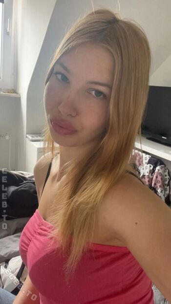 Full leaked Milaxoxoo private onlyfans photo
