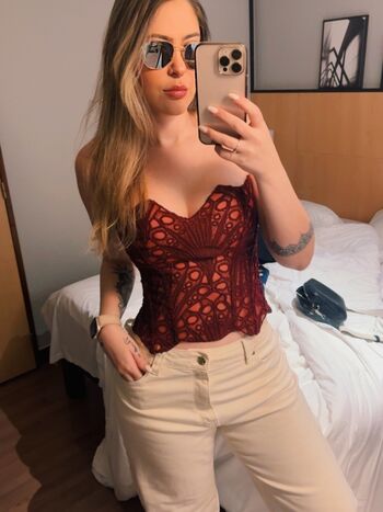 Full leaked Nahzinhaa private onlyfans photo
