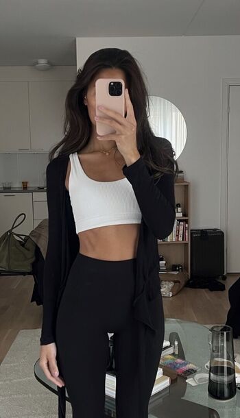 Nathalie Lok