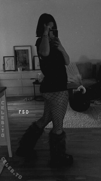 Full leaked Nikelein private onlyfans photo