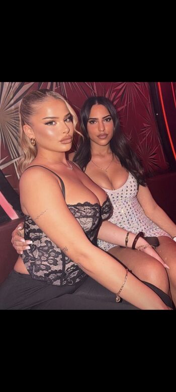 Full leaked Noemiesbtt private onlyfans photo