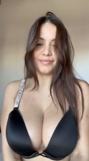 Full leaked Noemy private onlyfans photo