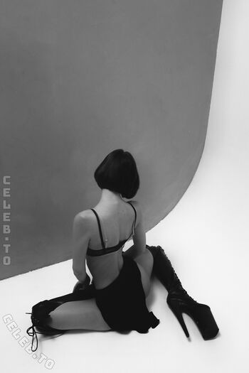 Full leaked Omletik page private onlyfans photo