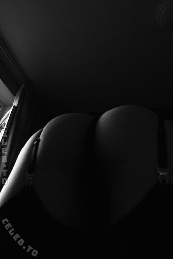 Full leaked Omletik private onlyfans photo
