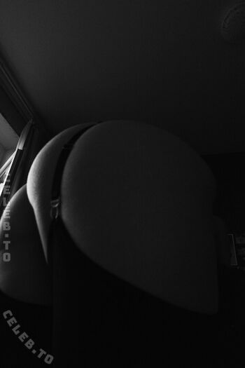 Full leaked Omletik private onlyfans photo