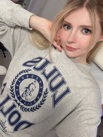 Full leaked Peachmilky private onlyfans photo