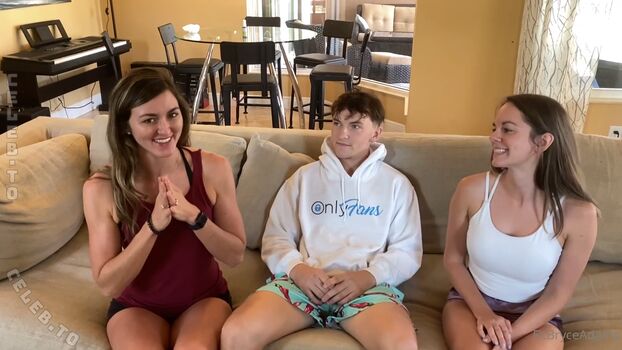 Full leaked Petitechloemae private onlyfans photo