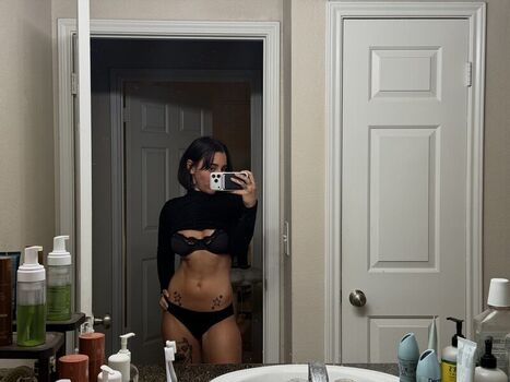Full leaked Pukekitty private onlyfans photo