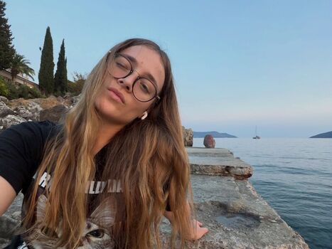 Full leaked Qoqsik private onlyfans photo