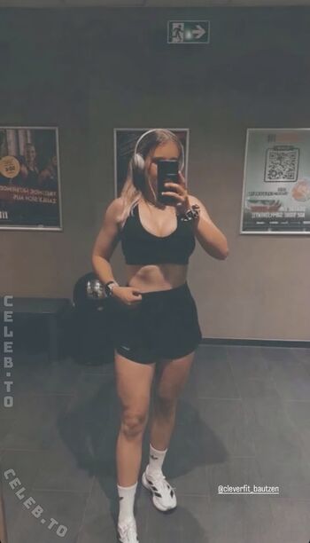 Full leaked Quietschiie private onlyfans photo