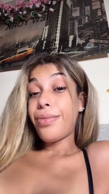 Full leaked Quinnbpeace private onlyfans photo