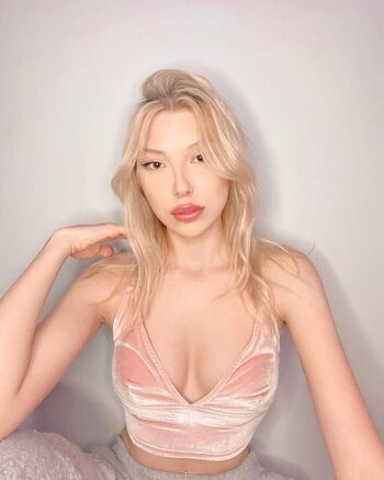 Full leaked Rellaria private onlyfans photo
