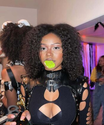 Full leaked Riele downs private onlyfans photo