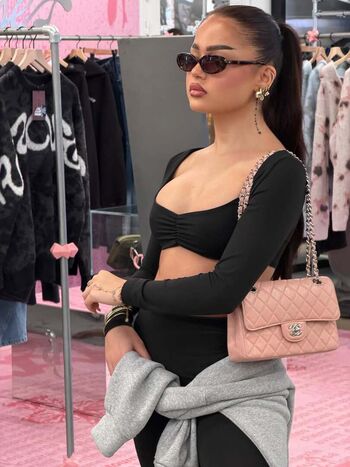 Full leaked Rojii ely page private onlyfans photo