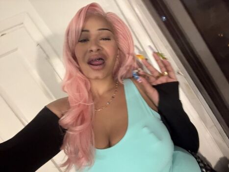 Full leaked Salemkindabased private onlyfans photo