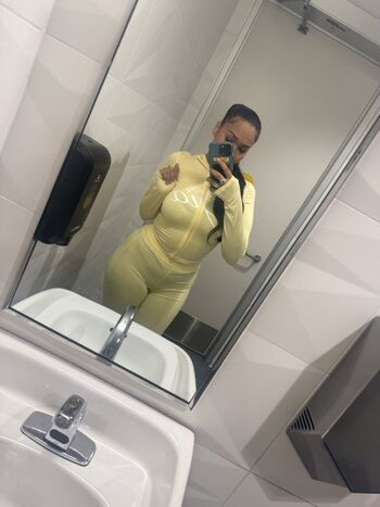 Full leaked Salemkindabased private onlyfans photo