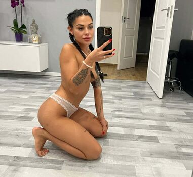 Sandra Blu