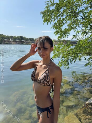 Sara Wolf