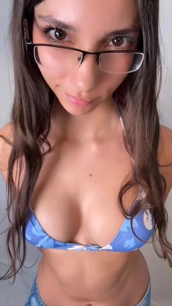 Full leaked Sarawolf private onlyfans photo