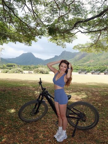 Full leaked Sasha emiri private onlyfans photo
