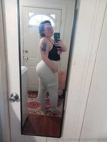Full leaked Sassypeaches private onlyfans photo