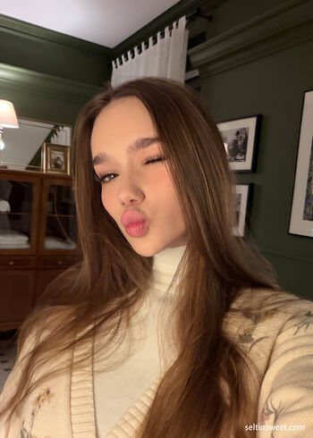 Full leaked Selti  page private onlyfans photo
