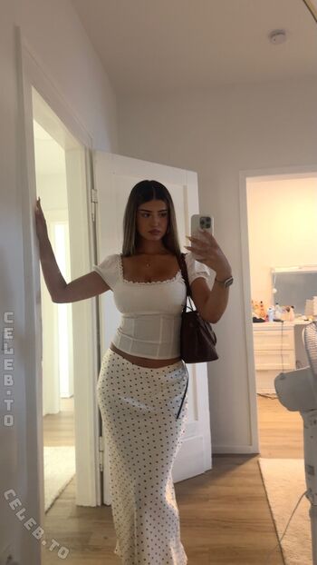 Full leaked Shaaliax private onlyfans photo