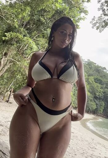 Full leaked Shainaaa page private onlyfans photo