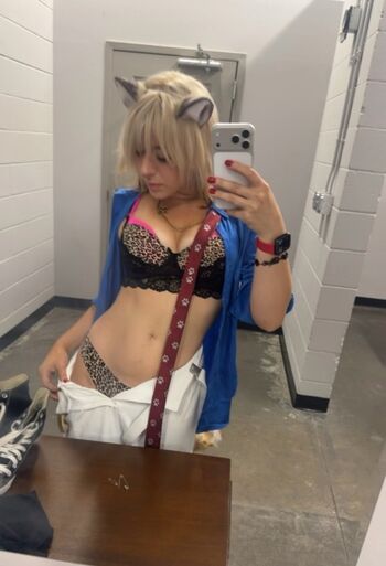 Full leaked Shroombie private onlyfans photo
