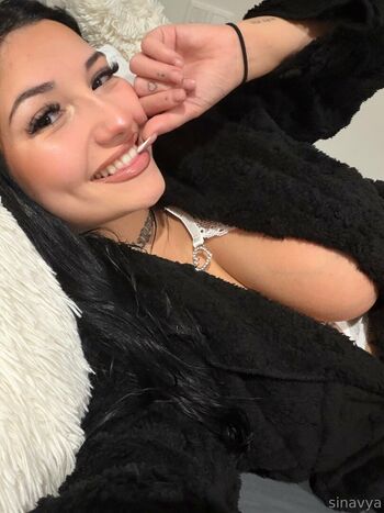 Full leaked Sinavya private onlyfans photo