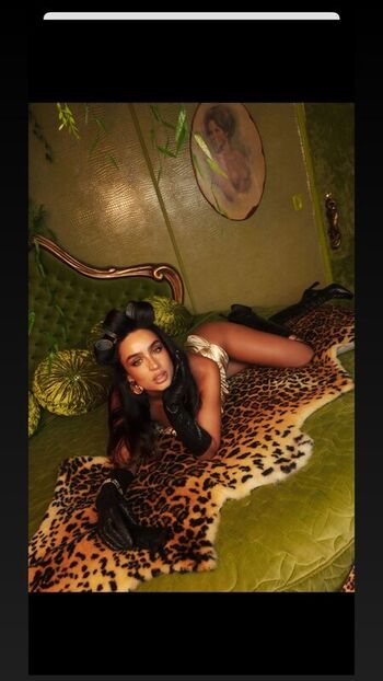 Full leaked Sommer ray page private onlyfans photo
