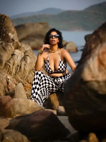 Full leaked Swati jain private onlyfans photo