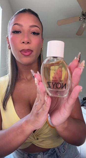 Full leaked Sydney windon private onlyfans photo