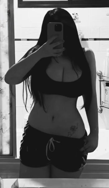 Full leaked T thiwaaa private onlyfans photo