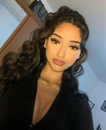 Full leaked Taqdeez yaazin private onlyfans photo