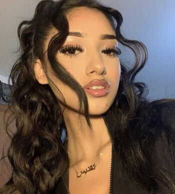 Full leaked Taqdeez yaazin private onlyfans photo