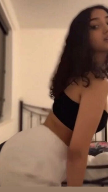 Full leaked Taqdeez yaazin private onlyfans photo