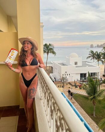 Full leaked Taylor hull private onlyfans photo