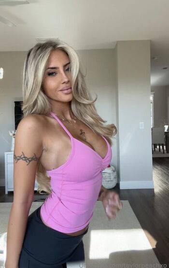 Full leaked Taylor peach xo private onlyfans photo