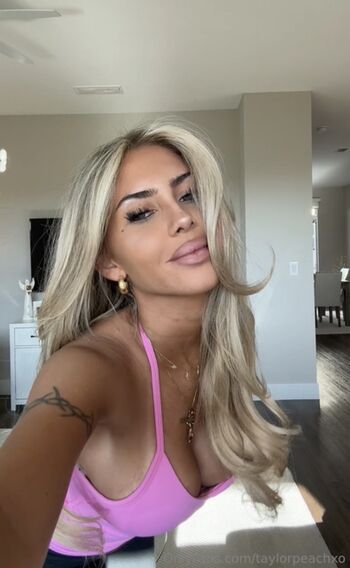 Full leaked Taylor peach xo private onlyfans photo
