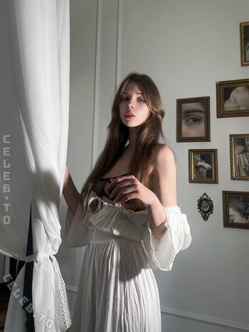 Full leaked Lil hanne/ private onlyfans photo
