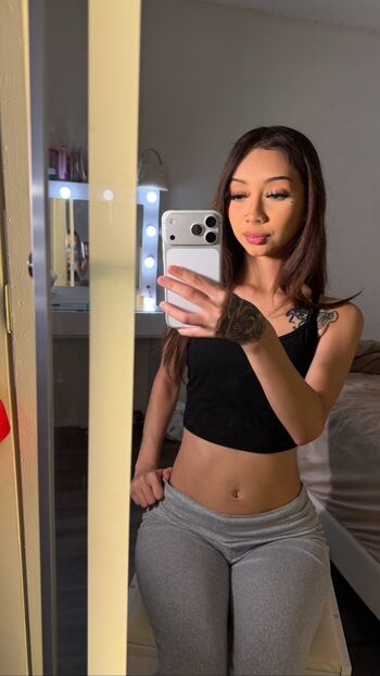 Full leaked Theyenvyyalexis private onlyfans photo
