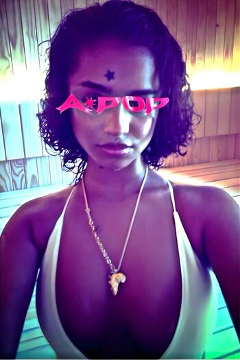 Full leaked Rose melle/ private onlyfans photo