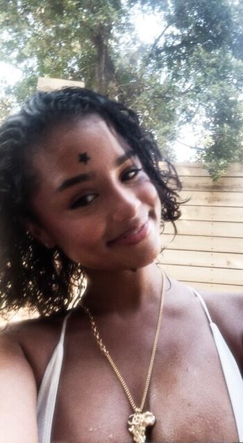 Full leaked Littledove / private onlyfans photo